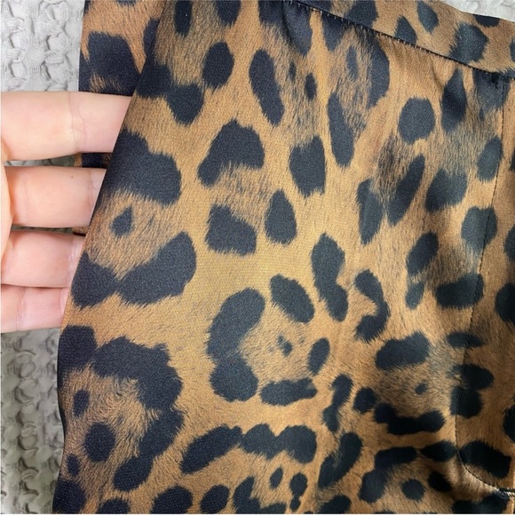 H&M thick satin straight leg leopard cheetah print trouser pants - Picture 5 of 6